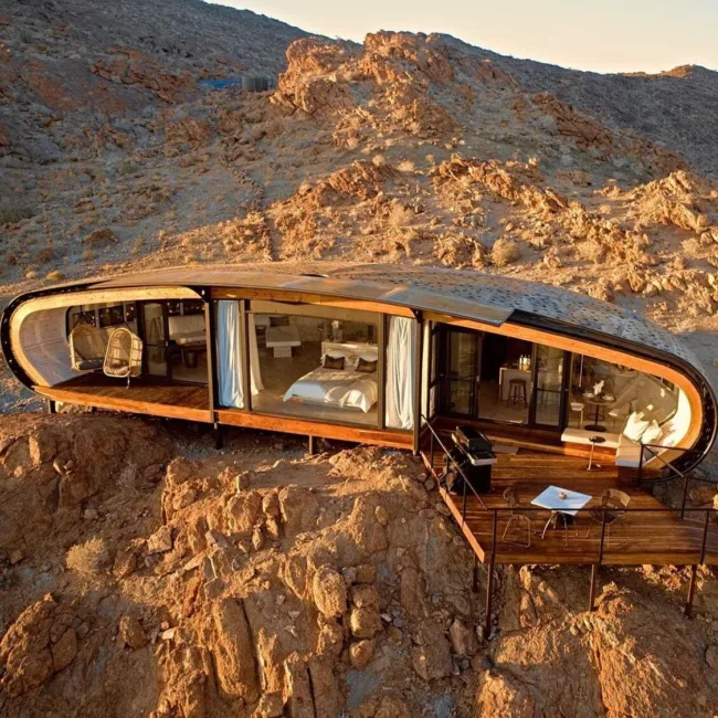 namibie,desert du namib,swakopmund,windhoek,walvis bay,sandwich harbour,twyfelfontein,damaraland,safari en namibie,parc national d'etosha,sossusvlei,circuit namibie,hotels de luxe en namibie,dunes de namibie,voyage aventure en namibie,faune de namibie