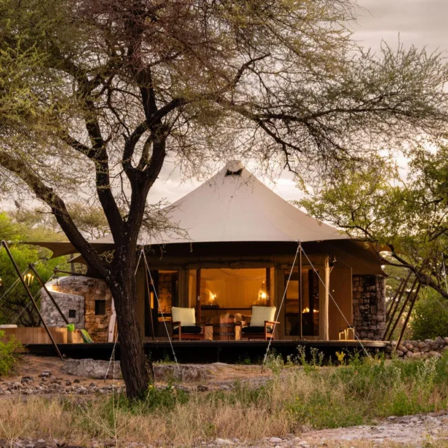 namibie,desert du namib,swakopmund,windhoek,walvis bay,sandwich harbour,twyfelfontein,damaraland,safari en namibie,parc national d'etosha,sossusvlei,circuit namibie,hotels de luxe en namibie,dunes de namibie,voyage aventure en namibie,faune de namibie