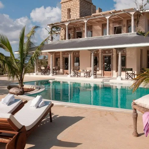 Nairobi,diani beach,mombassa,samburu,safari au kenya,plage de mombasa,voyage sur-mesure au kenya,parc national d'amboseli,hotels de luxe au kenya,faune et animaux au kenya,reserve national du masai mara,parc national de tsavo,kenya,safari